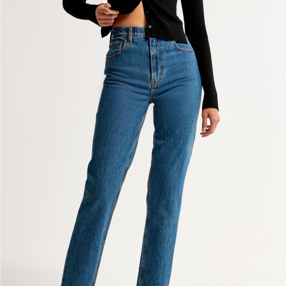 Abercrombie & Fitch Curve Love Ultra High Rise 90s Straight Jean